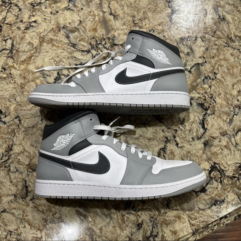 Light Smoke Grey Jordan 1